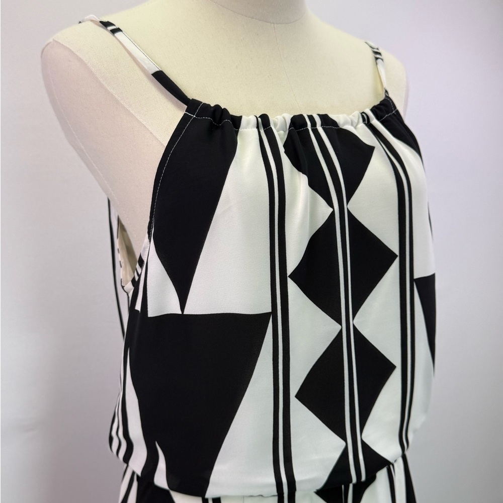 Express Geometric Print Black White Halter‎ Handkerchief Hem Maxi Dress Size S - Picture 2 of 10